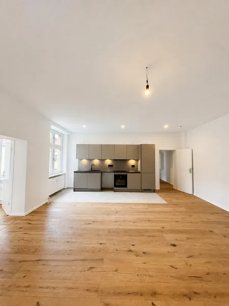 Stilvoll sanierte 3-Zimmer-Wohnung mit einem offenen Grundriss — photo 1